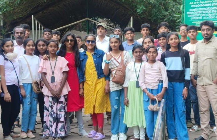 High school students in lab